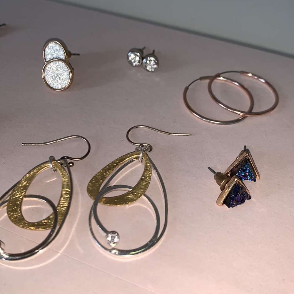 assorted earrings! 🤍 - Picture 3 of 5